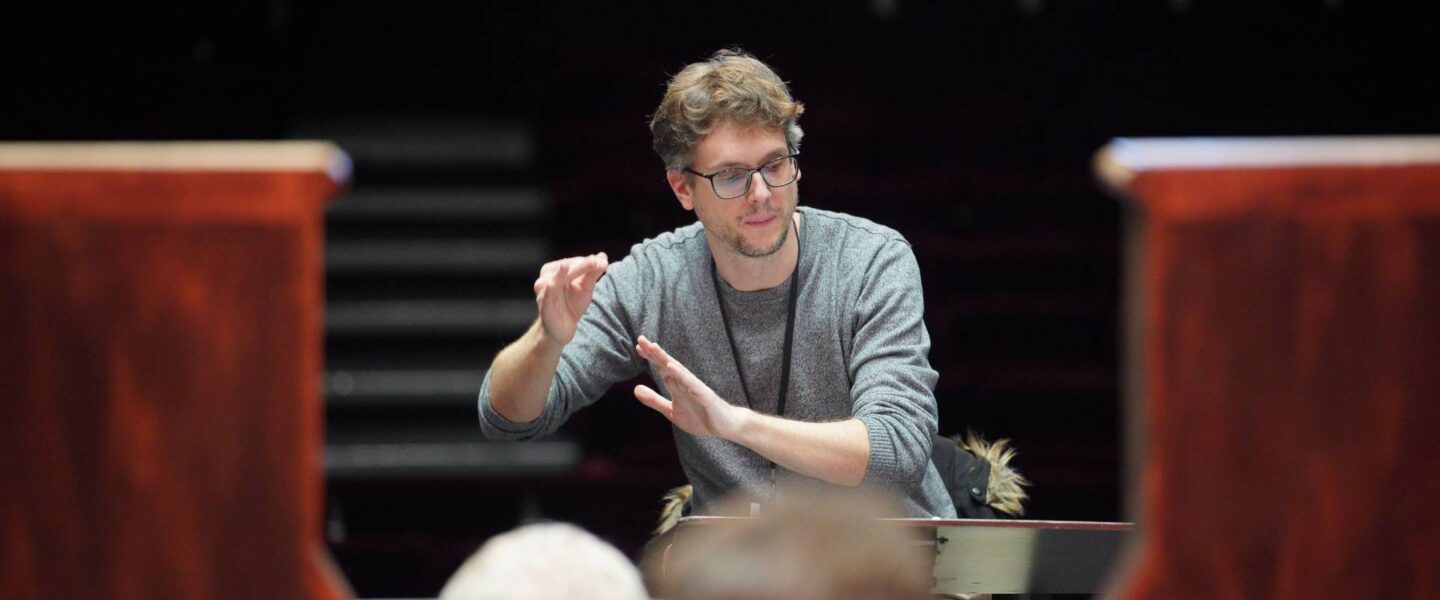 Le chef de chœur Pierre-Fabien Roubaty dirige l'Ensemble Vocal de Lausanne.