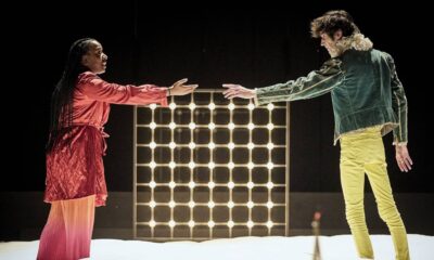 Une comédienne et un comédien du spectacle Histoire d'un Cid jouent une scène qui traite du lien.